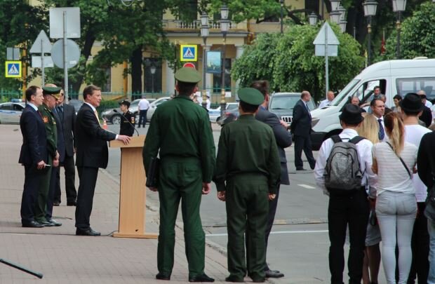 Сергей Иванов на открытии доски Маннергейму (иллюстрация  – kimura.livejournal.com)