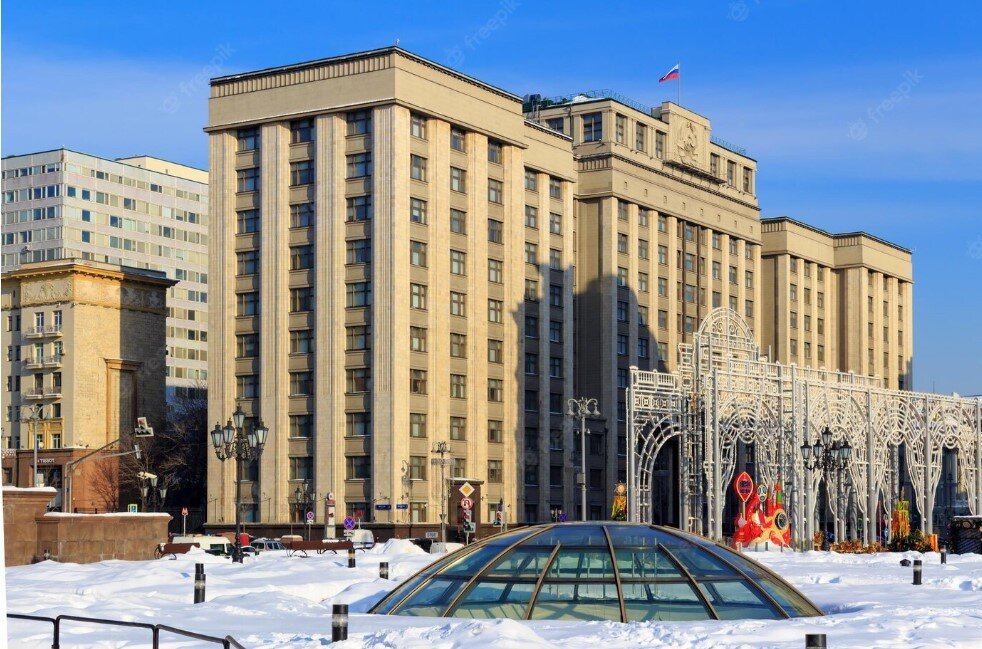      Кроличьи корректировки: в 2023-м правовые новшества коснулись соцвыплат, штрафов, цен на водку и отдыха в Турции
