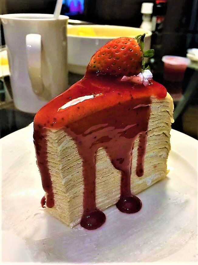 Что-то слоеное с клубникой