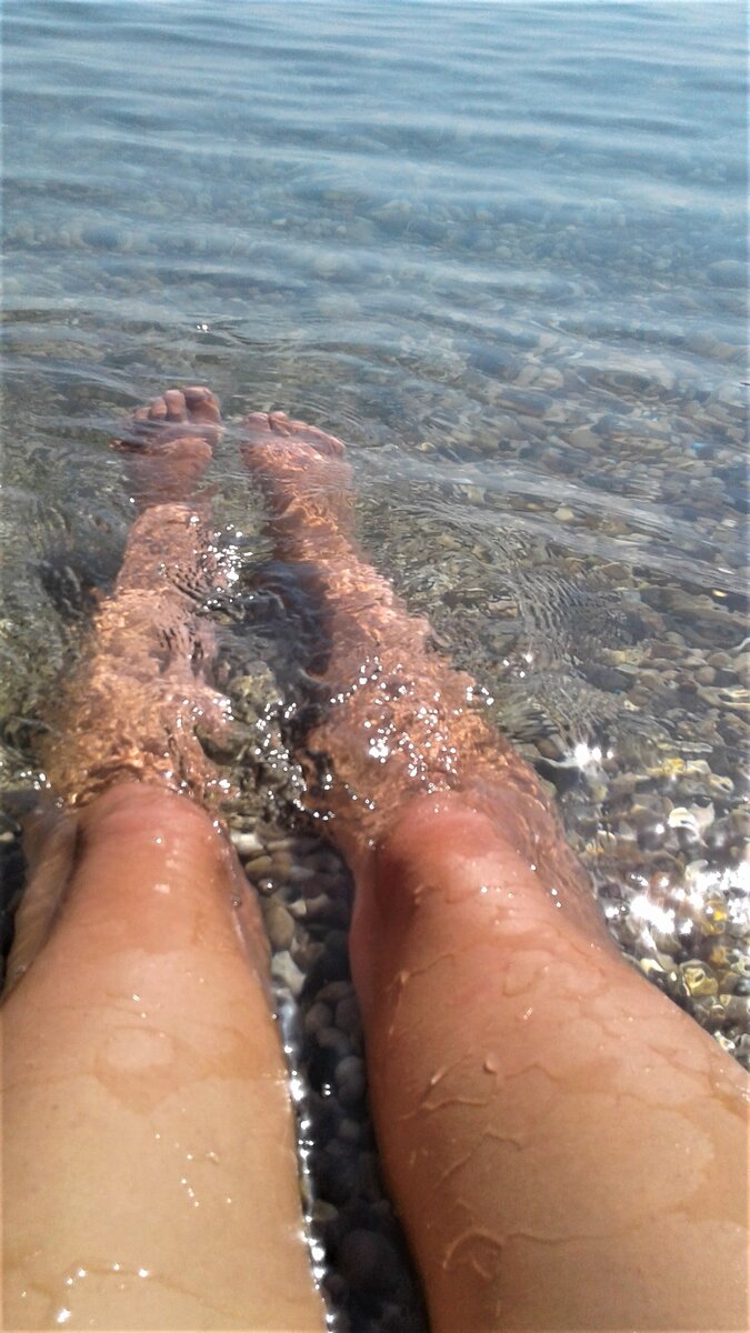 Теплая и прозрачная водичка Черного моря)