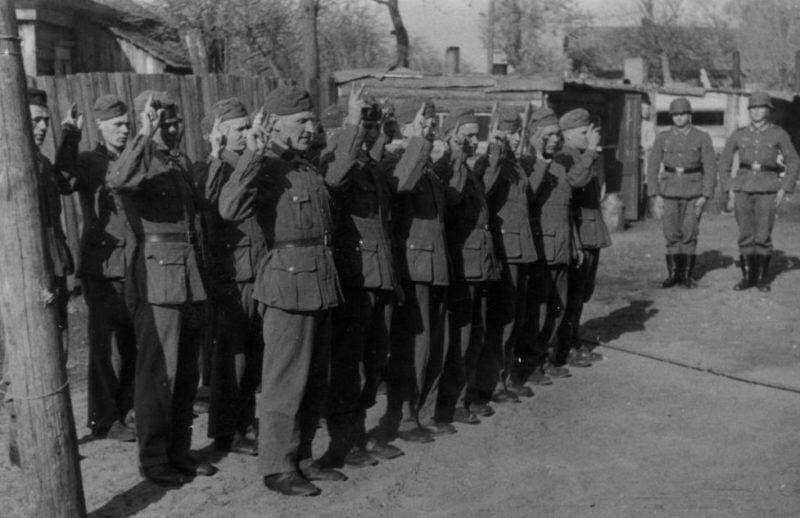 хиви присягают Гитлеру