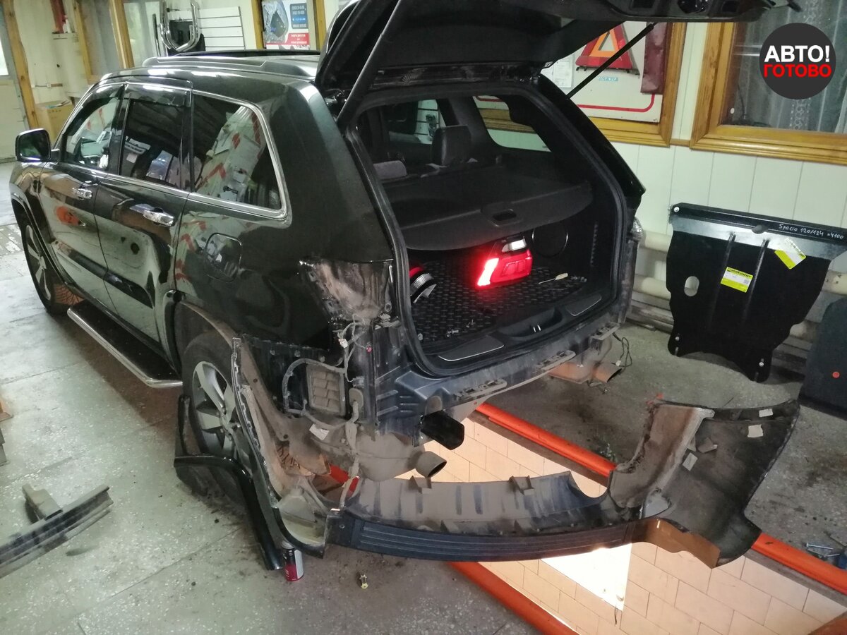 Большую часть времени отнимает снятие бампера