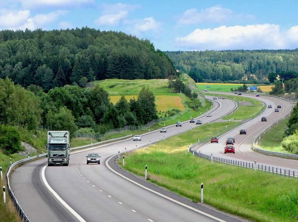 Highway in Swedish Landscape. Источник: https://www.flickr.co