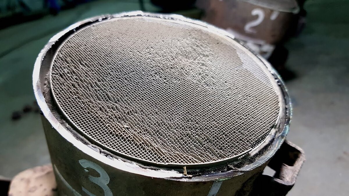 Что внутри катализатора при пробеге в 250 тысяч километров | Auto Drive ...