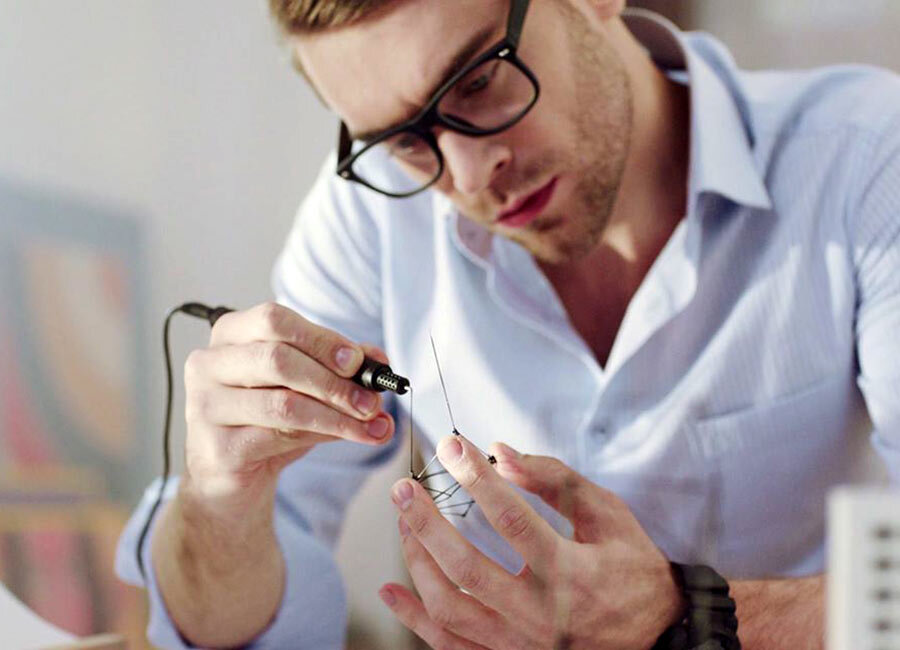 С новой 3D ручкой Lix UV вы можете создавать что угодно, от маленьких до больших объектов, от деталей до прототипов. 