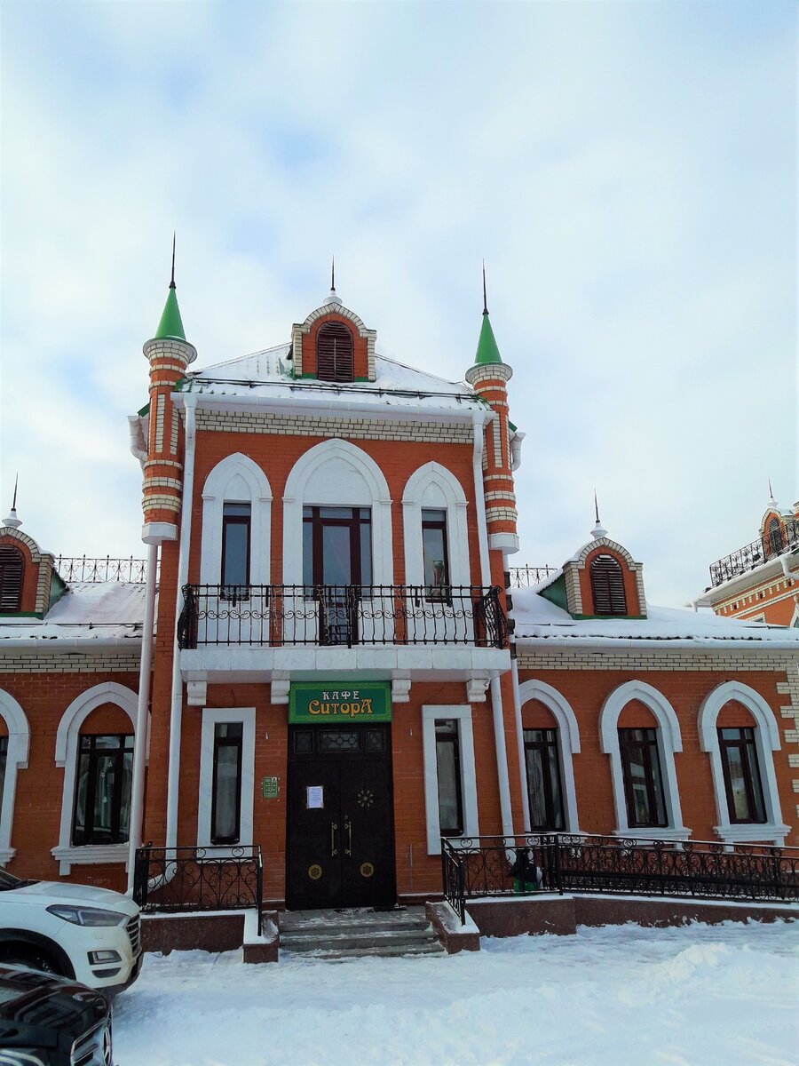 Поели в богатом таджикском кафе Йошкар-Олы, «Ситоре», находится в известном месте города, обзор кафе и наш чек