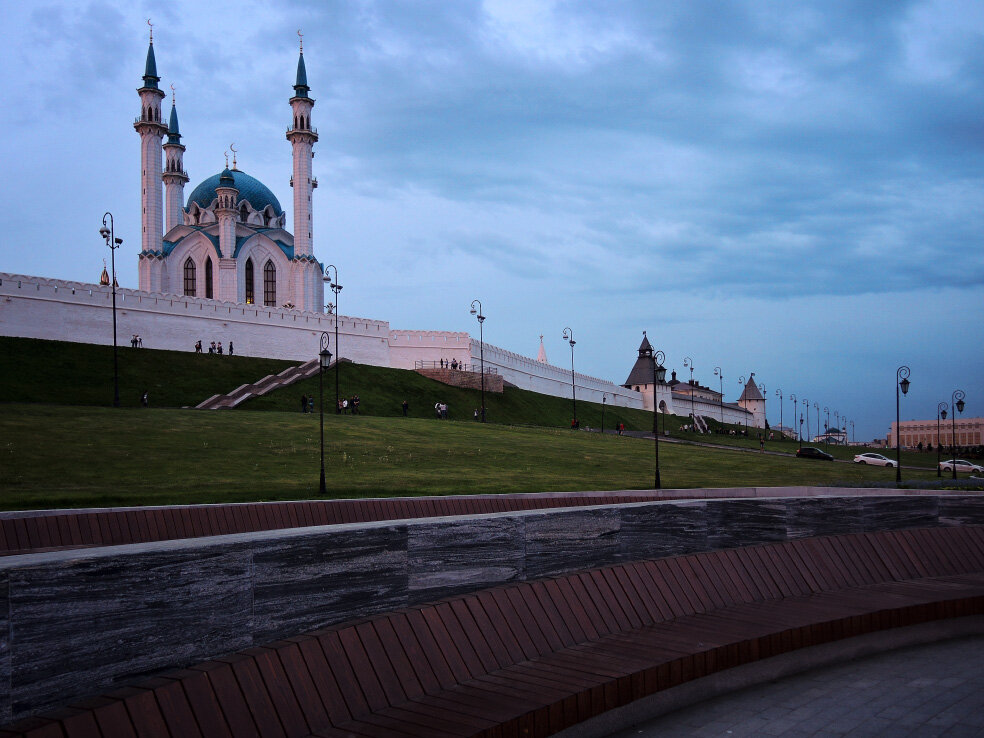 Площадь тысячелетия в казани