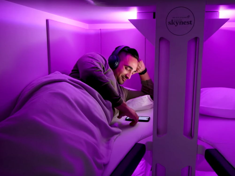 Только представьте - в самолётах появятся места для сна!