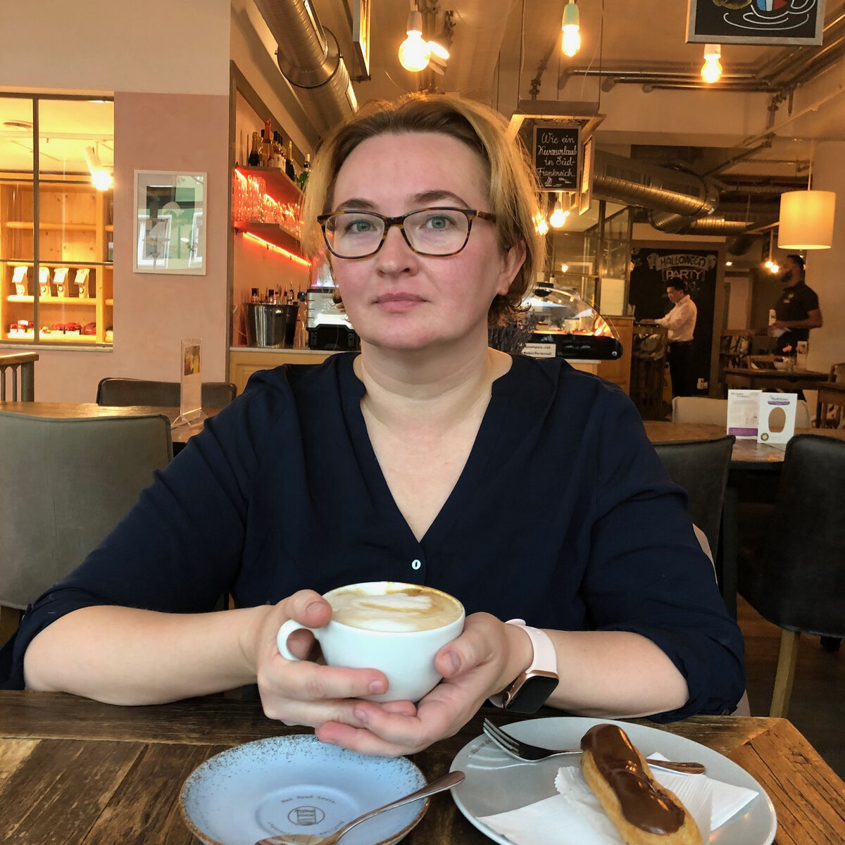 Я не знаю ни одной хрестоматийной бабушки)