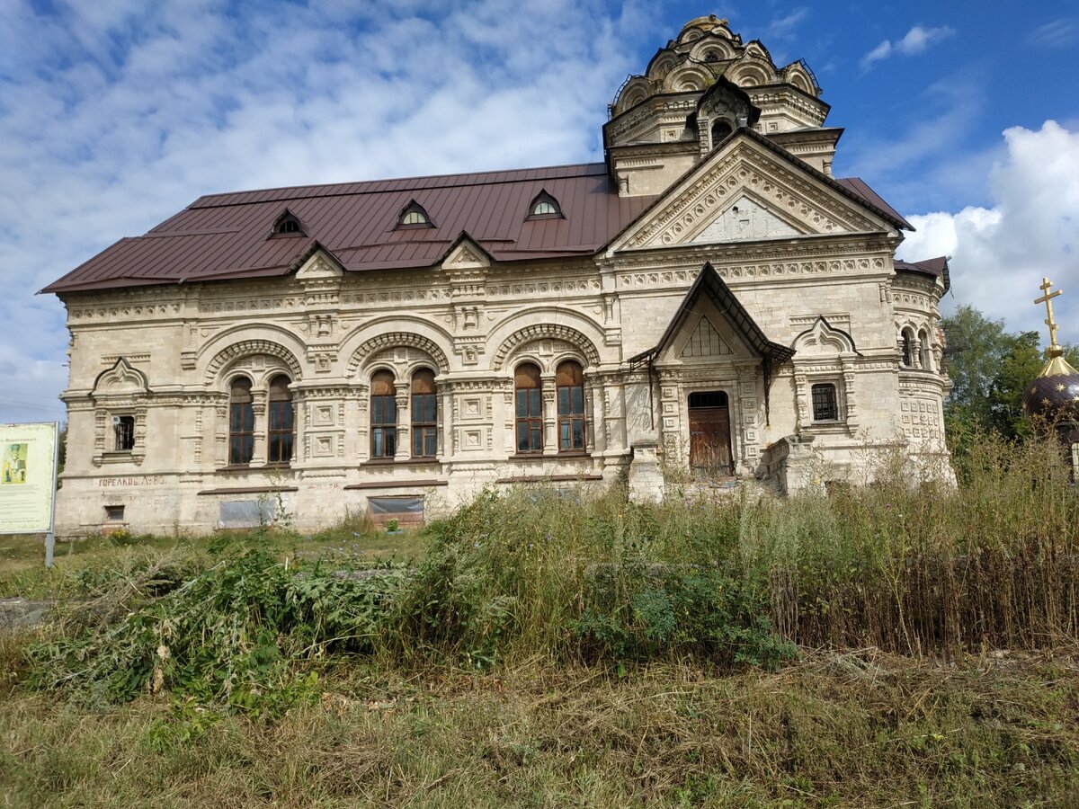 Храм Дмитрия Солунского и Покрова Пресвятой Богородицы в Берёзовке Данковского района Липецкой области.