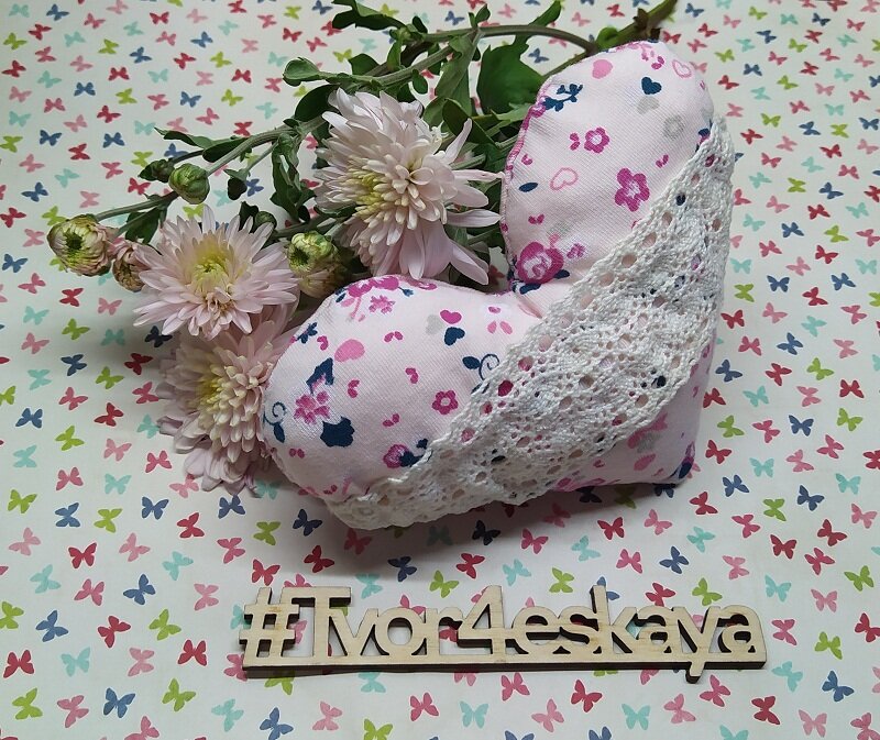 Как сшить сердце из ткани без шва?