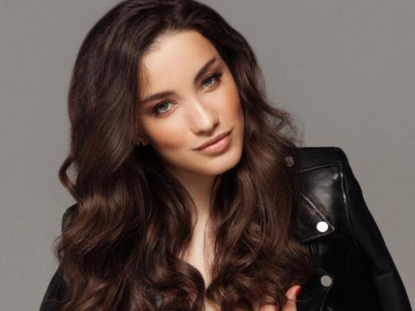 Виктория Дайнеко