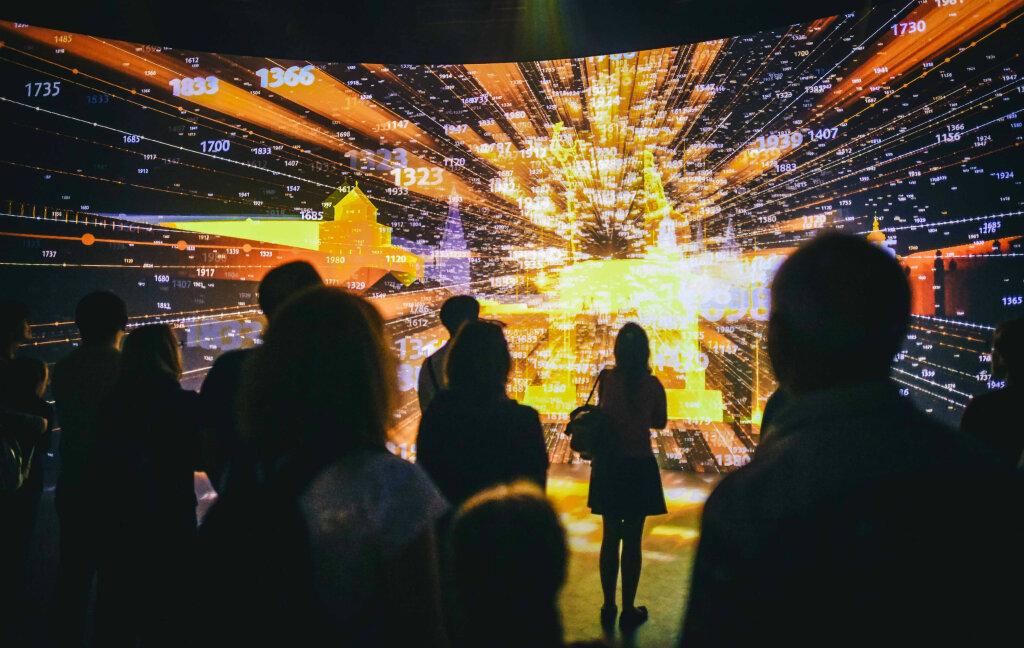 Парк Зарядье, «Машина времени»  в Медиахолле