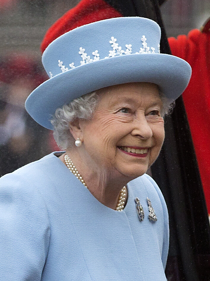 2 королевы англии. Королева элизабет 2. 2 королевы англии. 2 королевы англии. 2 королевы англии.