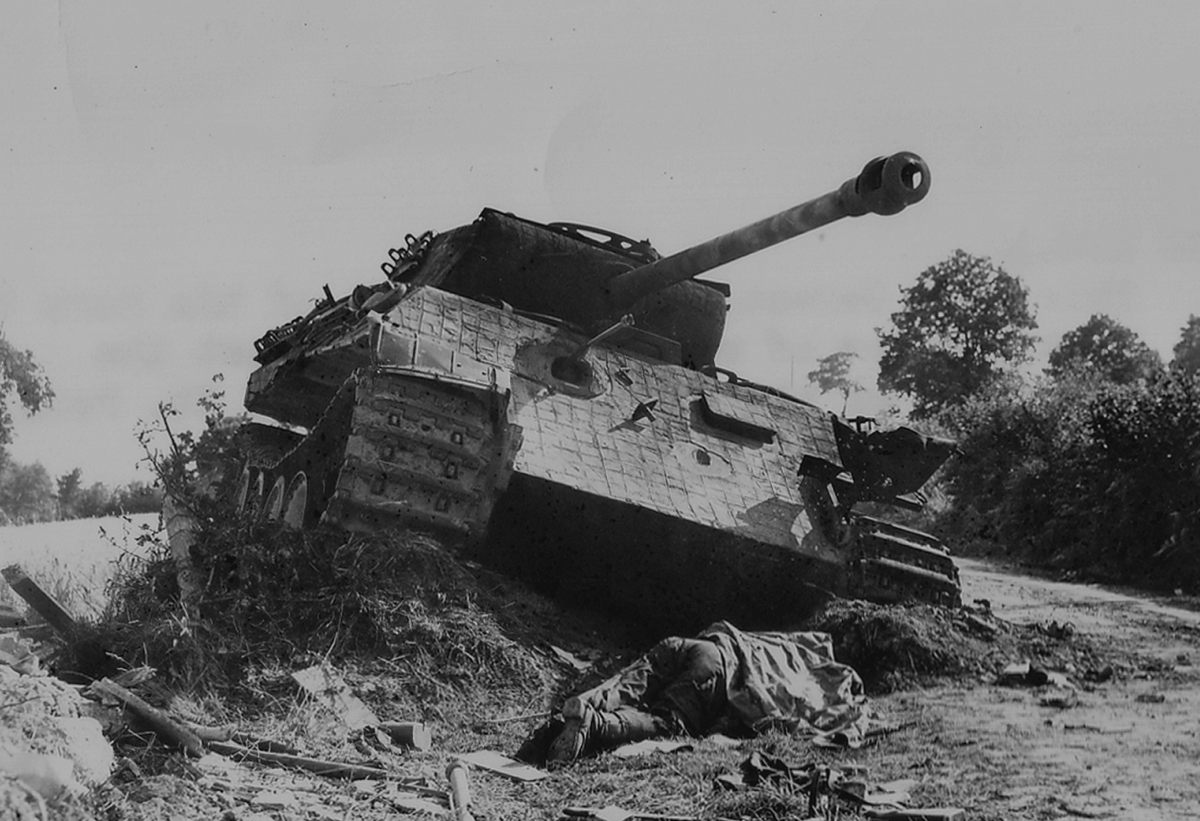 Фото из свободного источника Яндекс Картинки. Чем подбили немецкий танк? 