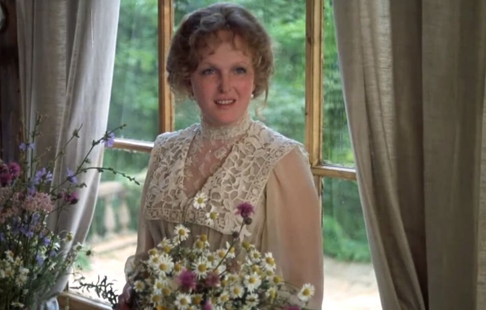 Елена Соловей. Кадр из кинофильма "Неоконченная пьеса для механического пианино", 1976 г., режиссер Никита Михалков, сценаристы Александр Адабашьян, Никита Михалков, композитор Эдуард Артемьев (скриншот)