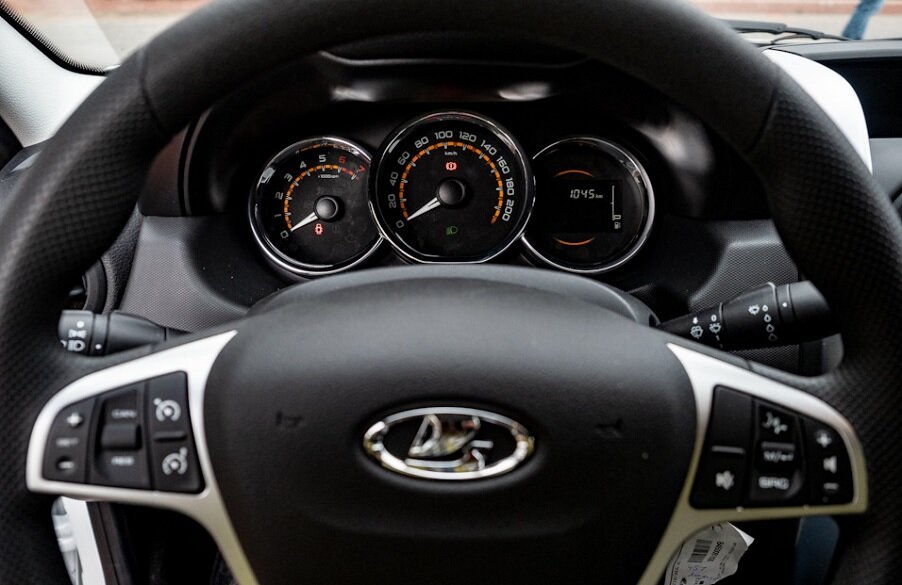 https://autoblogcar.ru/autoobzor/507-ladalargusfl.html
