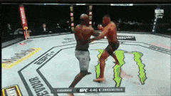 Розенстрайк имбецил, иначе не объяснить, почему он пытался контрить Нганну лоу, когда тот на него летел. Это верх идиотизма. 