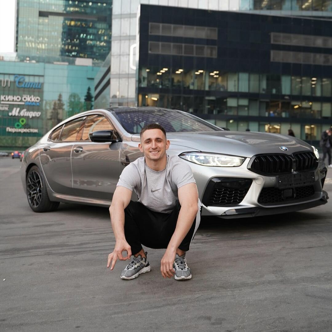Недавно у известного блогера Михаила Литвина  появилась новенькая BMW M8 COMPETITION, единстаенная в России и мире в целом.