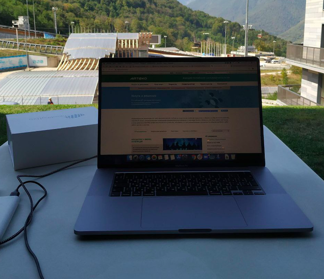 Один раз он успел съездить со мной в отпуск, там и начал чудить (фото моего авторства)