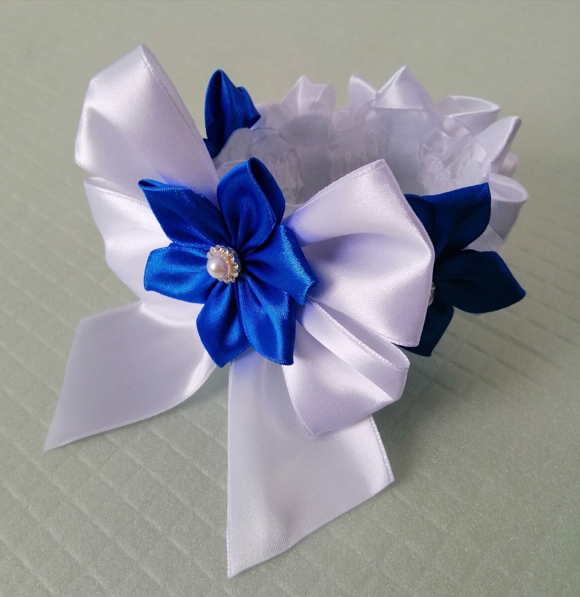 Фото автора. Резинка на пучок своими руками