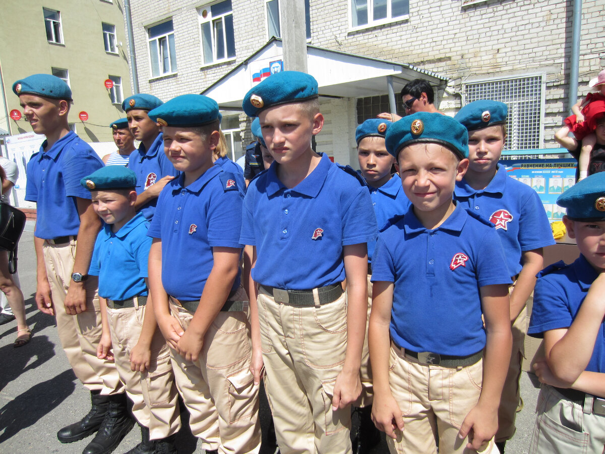 Последний День ВДВ 56 ОДШБ в Камышине. 2 августа 2021 года | Диалог ...