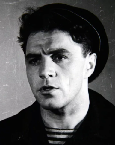 Михаил в юности