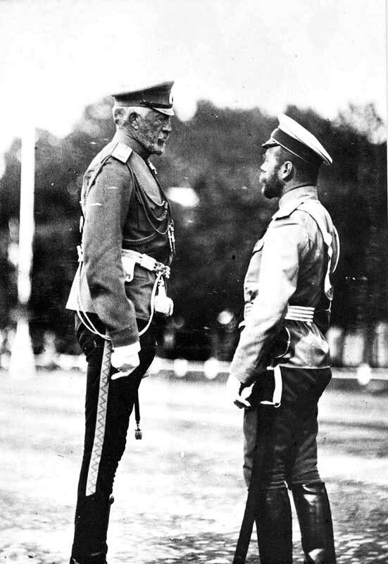 Николай 2 со своим дядей Николаем Николаевичем (младшим), внуком Николая 1.