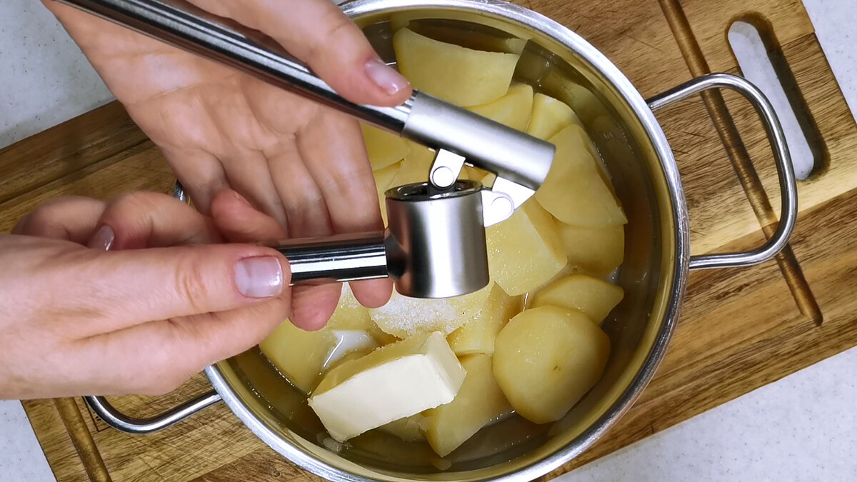 Картошка с фаршем и помидорами в духовке 🍅