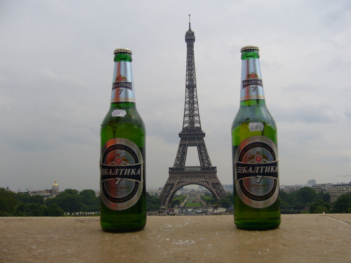 Купили "балтику" в местом русском магазине, который находится в Латинском квартале