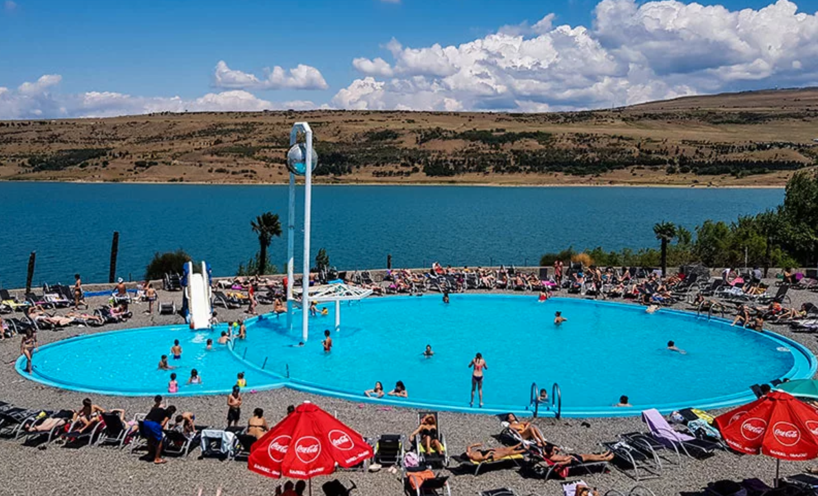 Тбилиси Sea Club. Тбилисское водохранилище пляж. Tbilisi Sea Club Тбилиси. Тбилисское море бассейны.