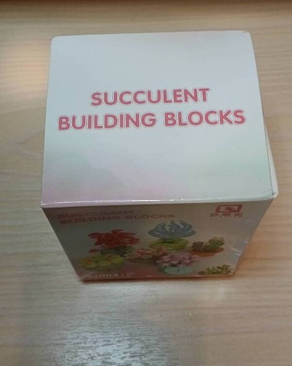 Собственно название на верхней крышке