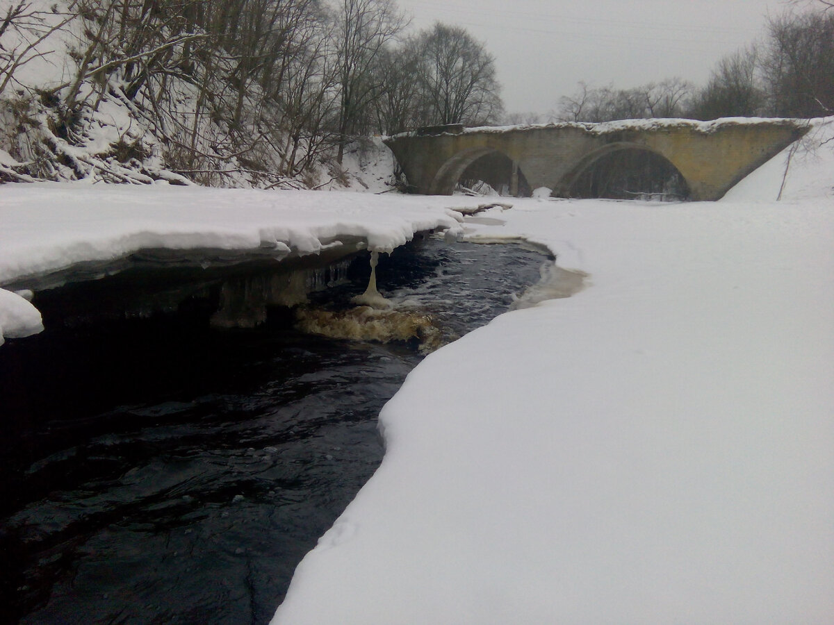 река Лава в районе бывшей усадьбы ВАСИЛЬКОВО. Мост Архангелогородского тракта