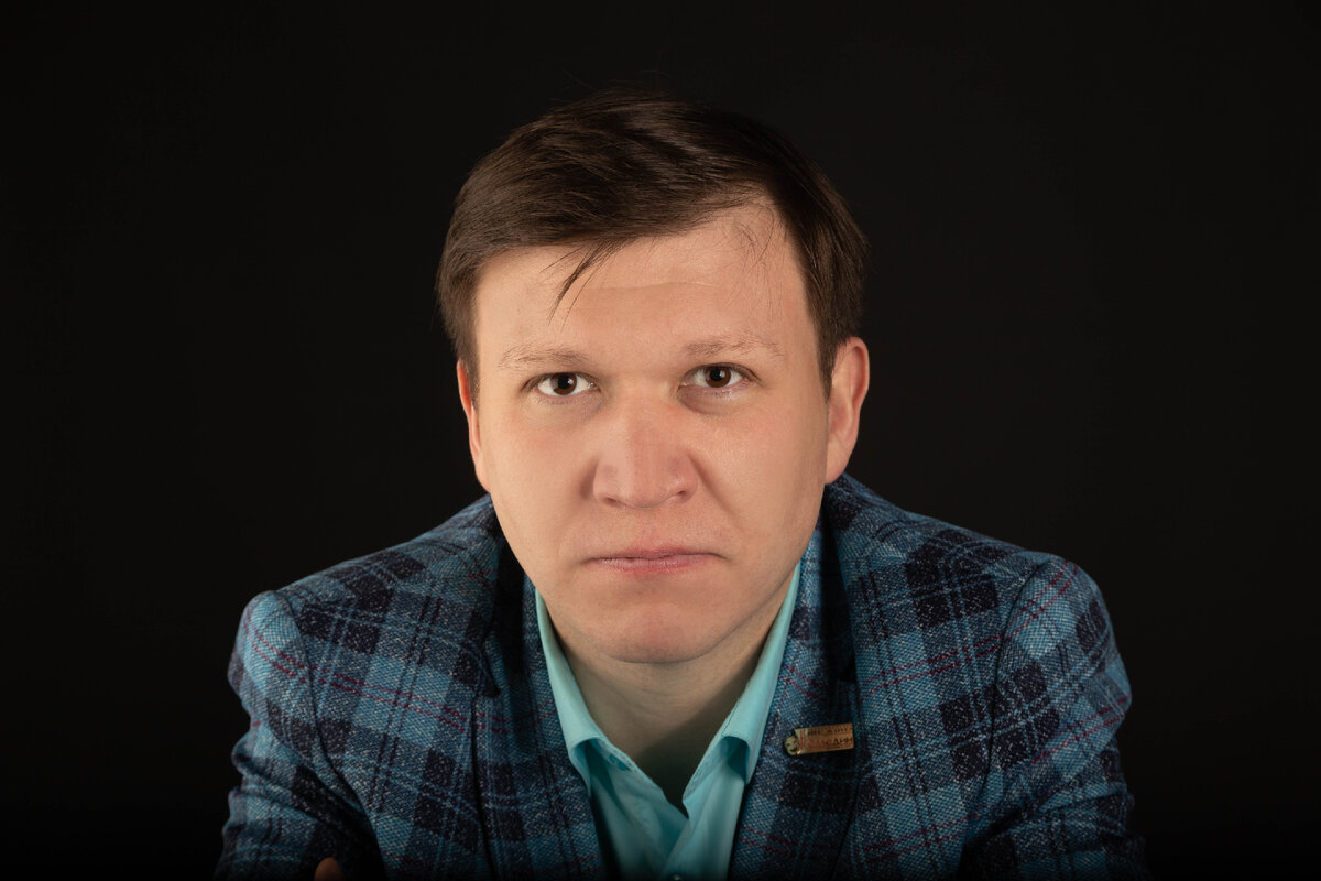 Актер , педагог.