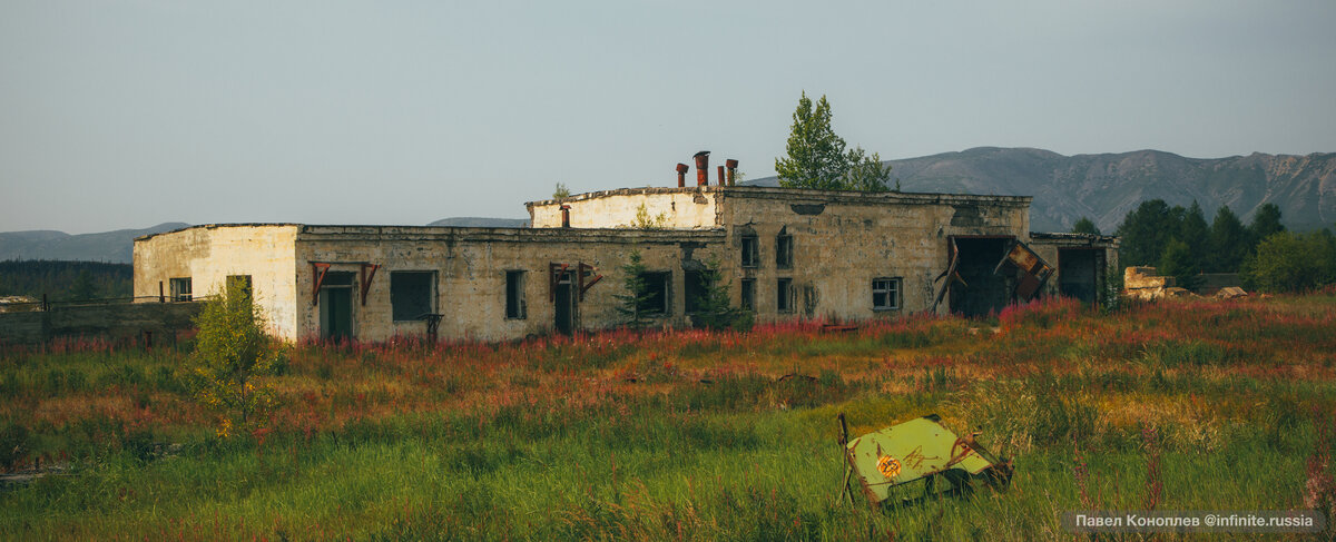 Не обходится и без разрухи, конечно