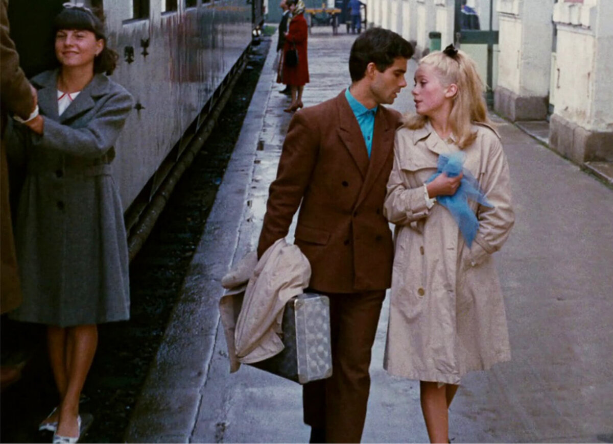 Фотография из фильма "Шербургские зонтики"