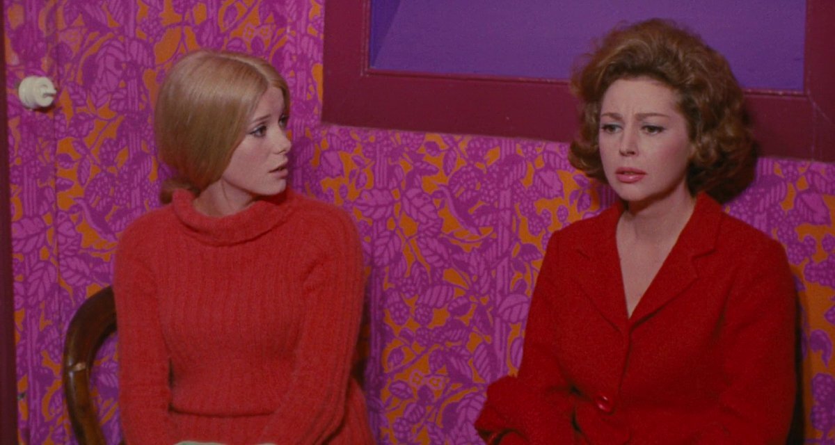 Фотография из фильма "Шербургские зонтики"