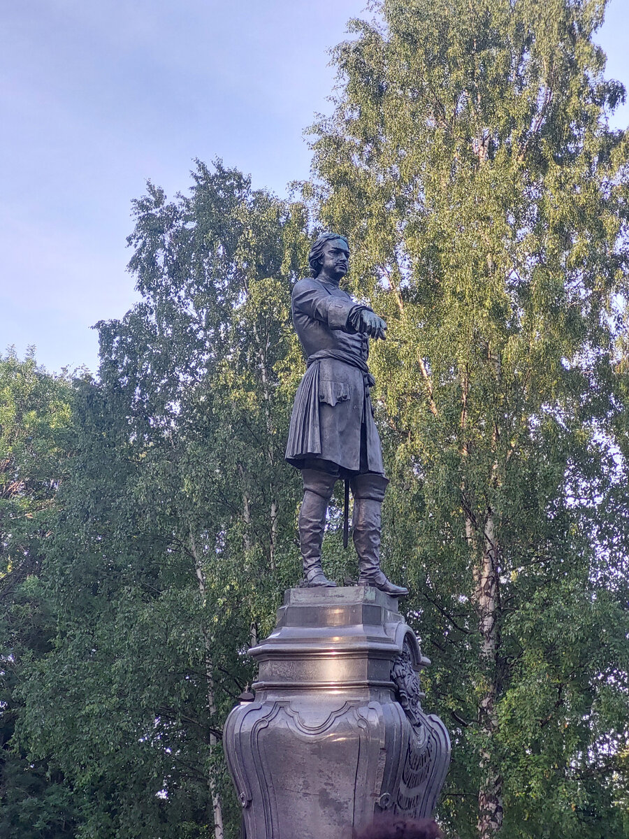 Памятник Петра I, г. Петрозаводск
