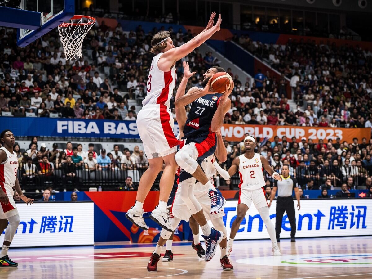    Игровой момент в матче Франция - Канада на чемпионате мира по баскетболу 2023 года© пресс-служба сборной Канады по баскетболу