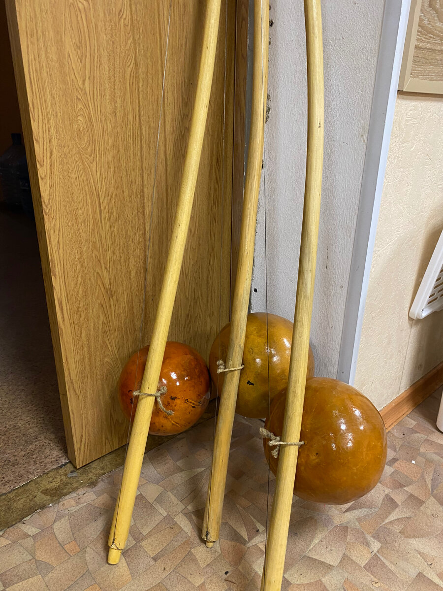 Беримбау. Национальный бразильский музыкальный инструмент. Используется в капоэйре, как главный водитель ритма