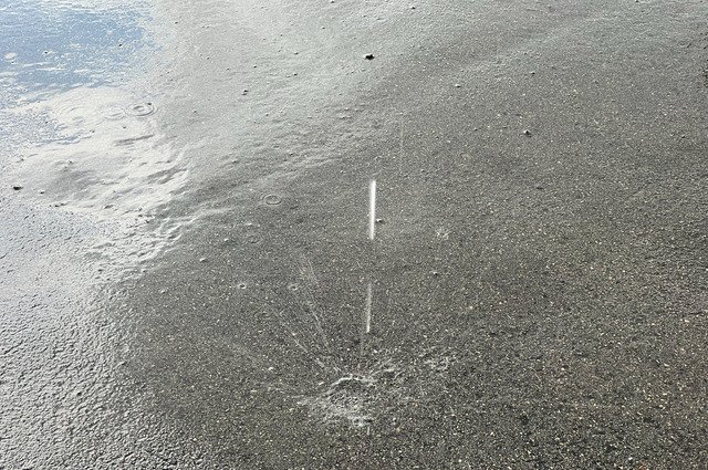    Кто ответит за падение девушки в яму на улице Дуки в Брянске?