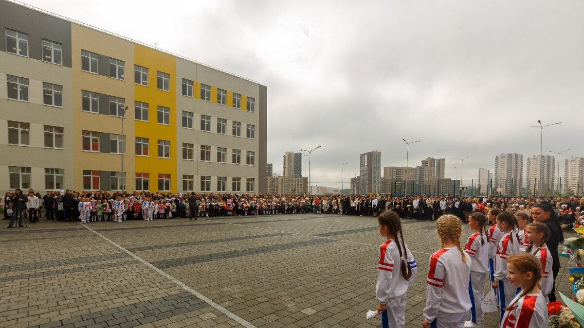 Что произошло? В Новороссийске экстренно эвакуировали гимназию № 6 в Новороссийс