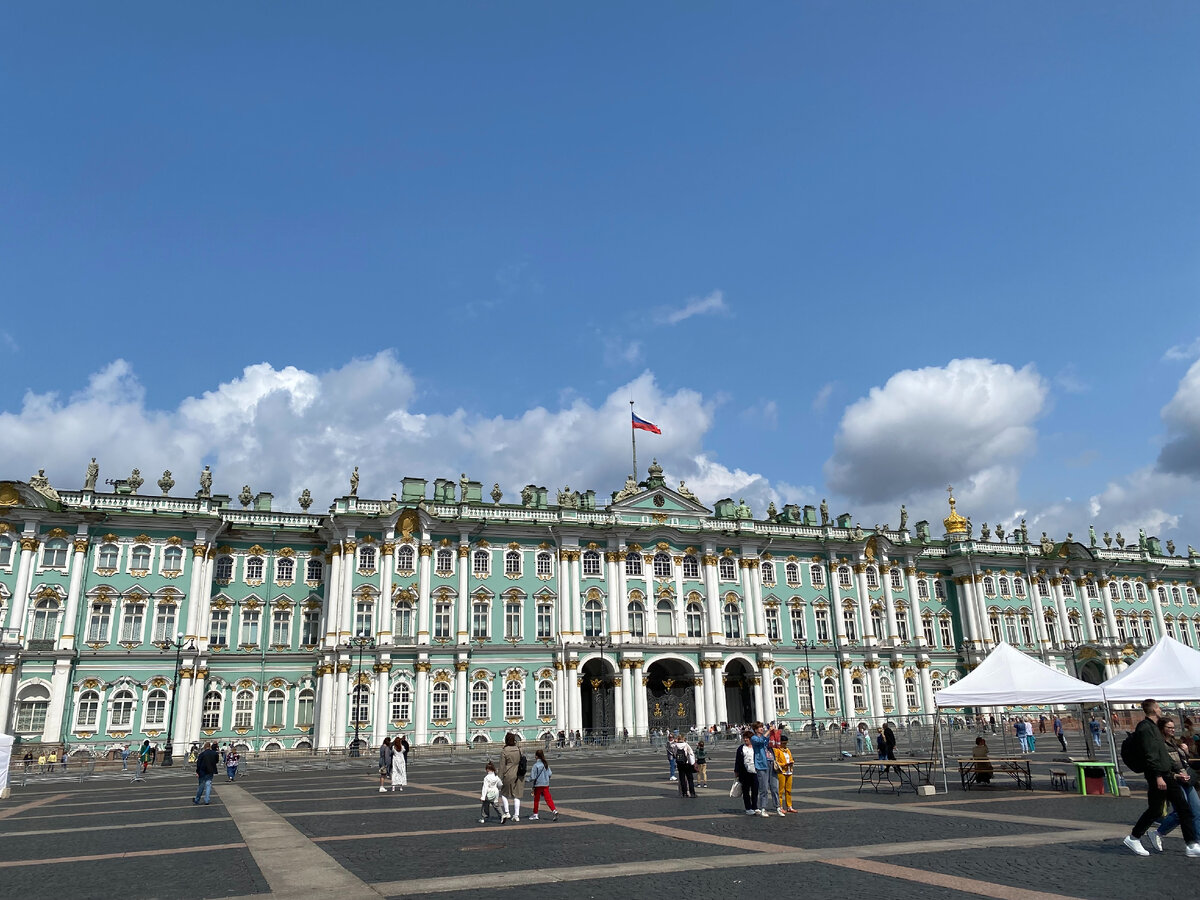Фото автора: Зимний дворец и Дворцовая площадь.