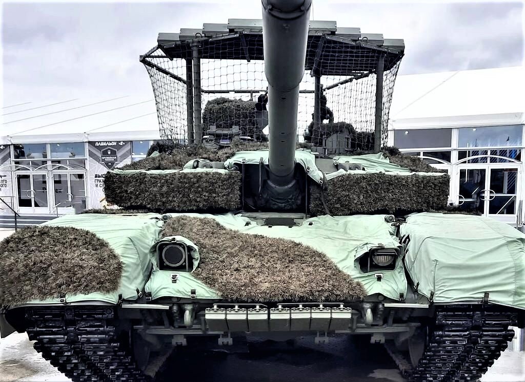 Т-90М , доработанный аналогично Т-80БВМ с учетом опыта боевого применения.