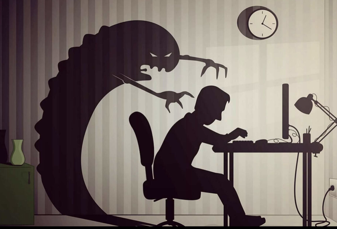   В современном мире, в мире физических и эмоциональных перегрузок, все чаще люди сталкиваются с таким неприятным, необъяснимым набором  мучительных симптомов, сопровождаемых беспричинным страхом,  в сочетании с различными вегетативными симптомами. Простым языком , человека одолевает паническая атака. Человек сразу начинает искать ответы у докторов, рассказывая в красках свою симптоматику. В ответ на это врачи лишь разводят руками, и не находят никакой патологии. Но как же так? Ведь человек испытывает титанические перегрузки и все это приправлено жутким страхом смерти. Хуже всего то, что эти приступы начинают учащаться и могут насовсем сделать человека заложником этих малоприятных обстоятельств. Страдающий от этого недуга, чувствует себя смертельно больным. Его жизнь теряет краски,  а главное снижается качество жизни.
Все дело в том, что мы существа социальные, но в каждом из нас есть многое от животных. Что делает животное, когда ему страшно? Оно убегает со всех сил от угрожающей опасности. В большом количестве в кровь выделяется адреналин, сердцебиение зашкаливает -  это все показатель того, что включился инстинкт самосохранения, включены на максимум все системы организма. А что же делает человек, когда попадает в трудную ситуацию, при которой он испытывает всю гамму отрицательных эмоций? Например: школьник на контрольной. Ему страшно, учащается пульс, сердце выпрыгивает из груди, выступает испарина и  т. п.  Все дело в том, что он не убегает, как испуганное животное - в социуме так не положено. Он остается сидеть на месте переживая эту вегетативную бурю. Так вот, вернемся к человеку страдающему от панической атаки. Он как и этот ученик на контрольной, испытывает все те же симптомы. Самое главное правило при приближении панической атаки - перестать её бояться! Это главный секрет. Надо прожить этот страх. Если боитесь умереть (от панической атаки еще никто не умер) сдайтесь этому чувству, проживите его. Затем, замедлите свое дыхание,  вдыхайте глубоко животом и медленно выдыхайте. Через некоторое время вегетативная буря сойдет на нет.