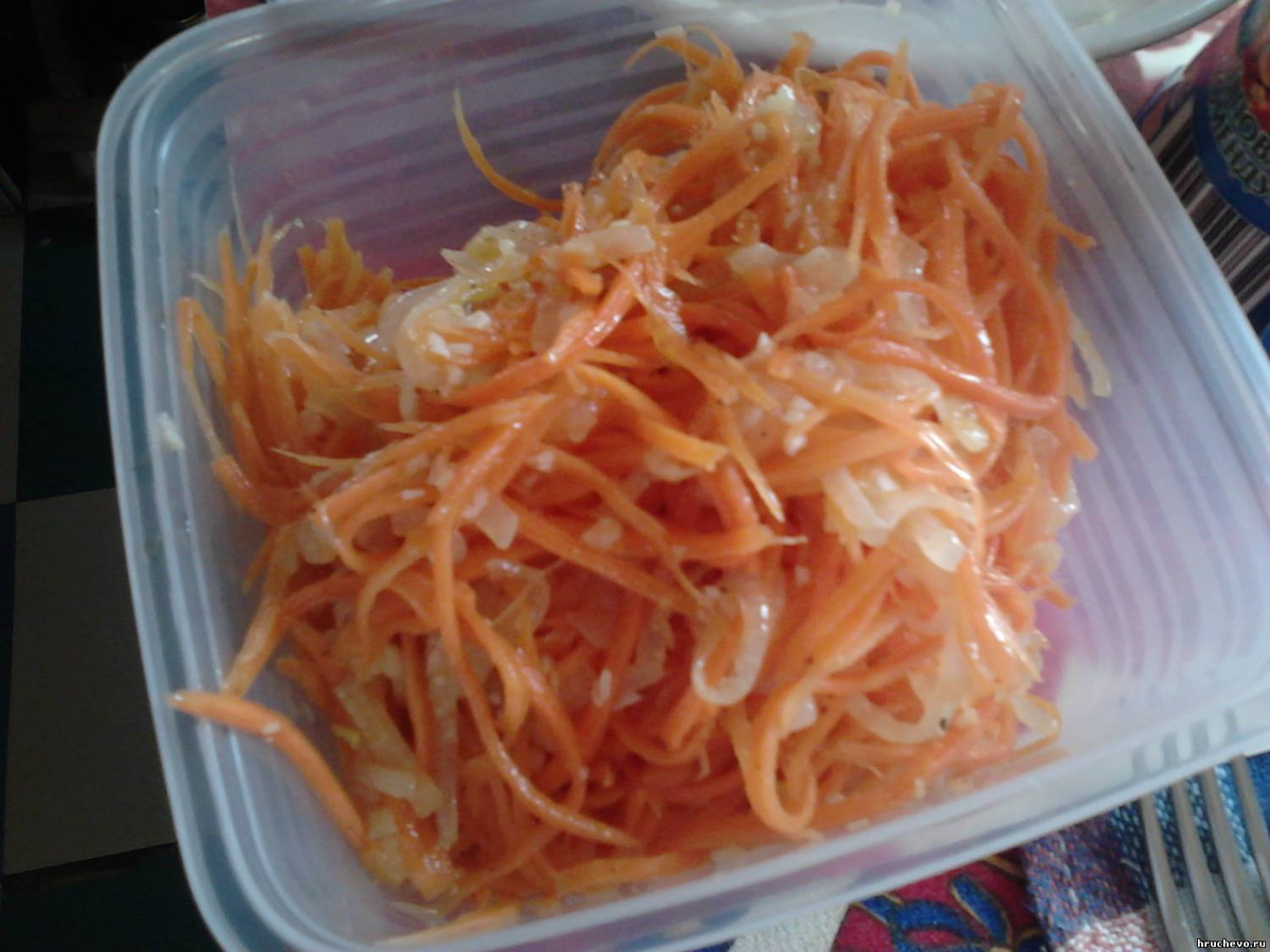 Готовая морковь по-корейски Фото © Татьяны Ильиной, 2010