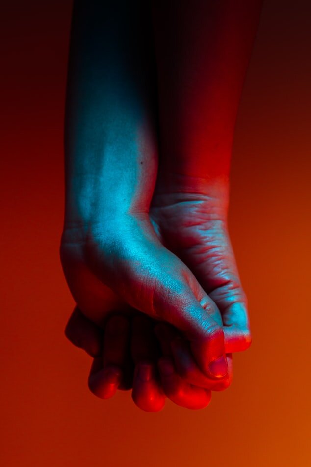 https://unsplash.com/photos/v9sAFGJ3Ojk