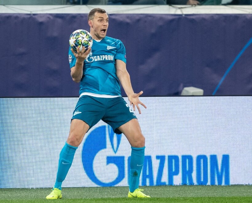 Артем Дзюба в матче с "Лейпцигом". Фото Вячеслава Евдокимова/fc-zenit.ru