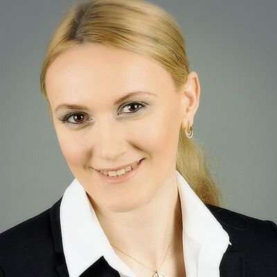  Чем не бизнес -леди, владелица швейцарского кадрового агентства . Фото из общедоступных источников. 