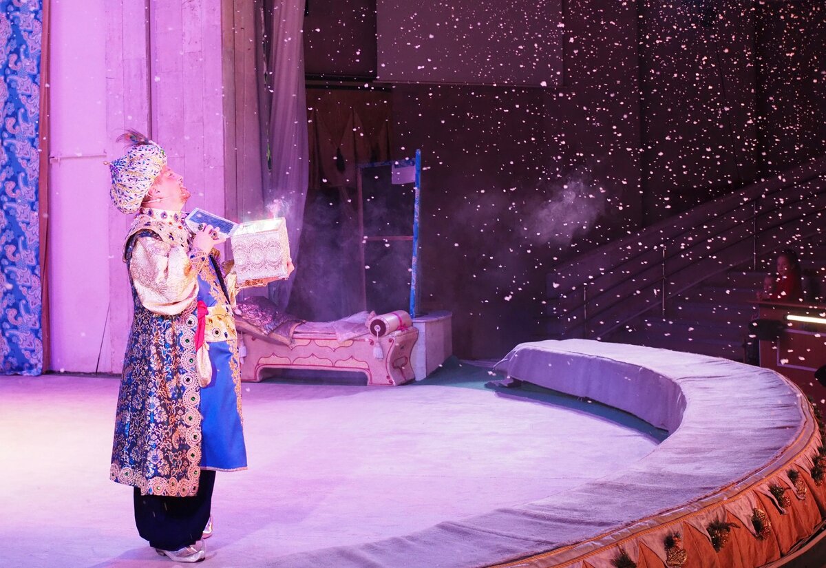 Султан открывает волшебный ларец